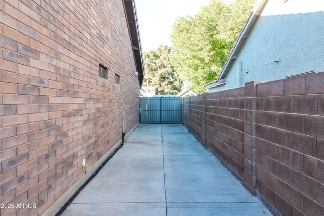 907 E SAN REMO Avenue, Gilbert, AZ 85234