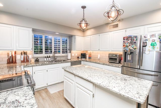 907 E SAN REMO Avenue, Gilbert, AZ 85234