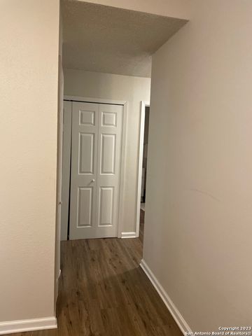 9738 MEADOW DR, Converse, TX 78109