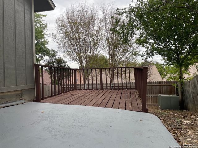 9738 MEADOW DR, Converse, TX 78109