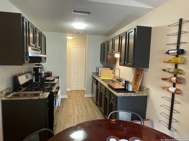 9738 MEADOW DR, Converse, TX 78109