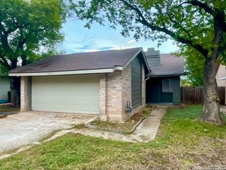 9738 MEADOW DR, Converse, TX 78109