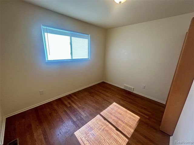 778 4th Avenue, Pontiac, MI 48340