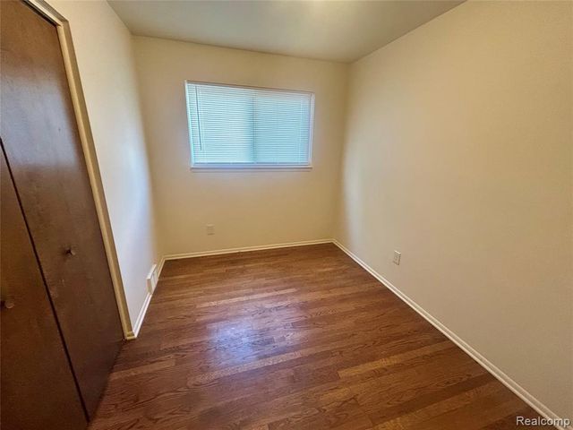 778 4th Avenue, Pontiac, MI 48340