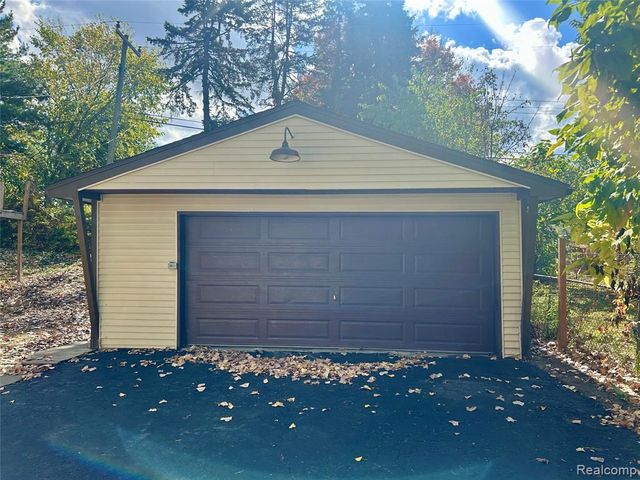 778 4th Avenue, Pontiac, MI 48340