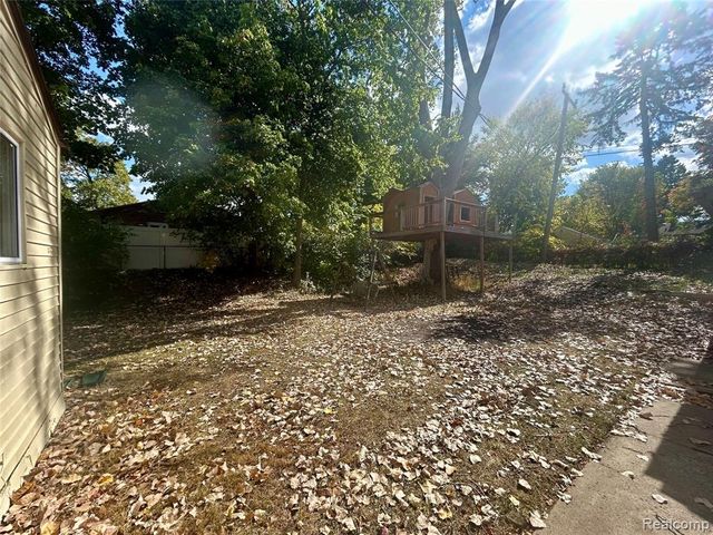 778 4th Avenue, Pontiac, MI 48340