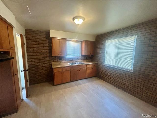 778 4th Avenue, Pontiac, MI 48340