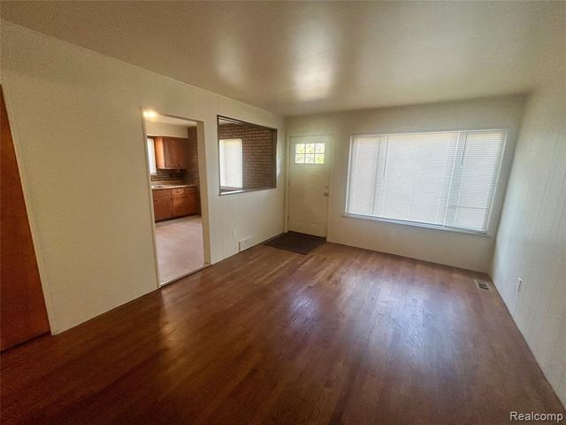 778 4th Avenue, Pontiac, MI 48340