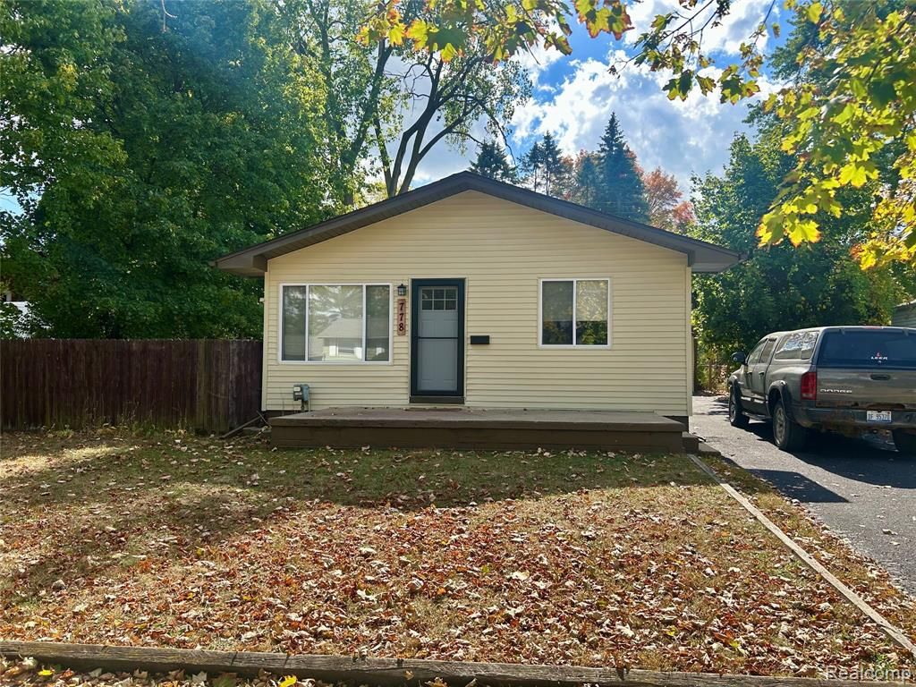 778 4th Avenue, Pontiac, MI 48340