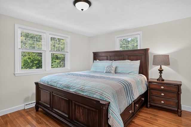 7 Alcine Ln, Burlington, MA 01803