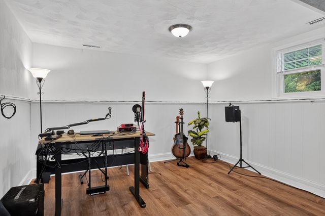 7 Alcine Ln, Burlington, MA 01803