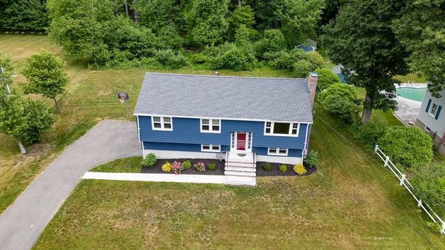 7 Alcine Ln, Burlington, MA 01803