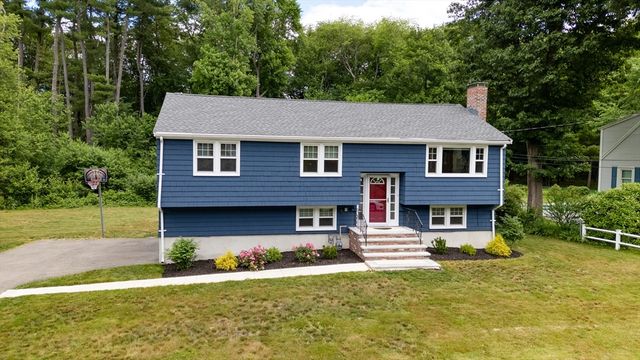 7 Alcine Ln, Burlington, MA 01803