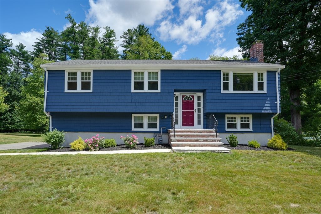 7 Alcine Ln, Burlington, MA 01803