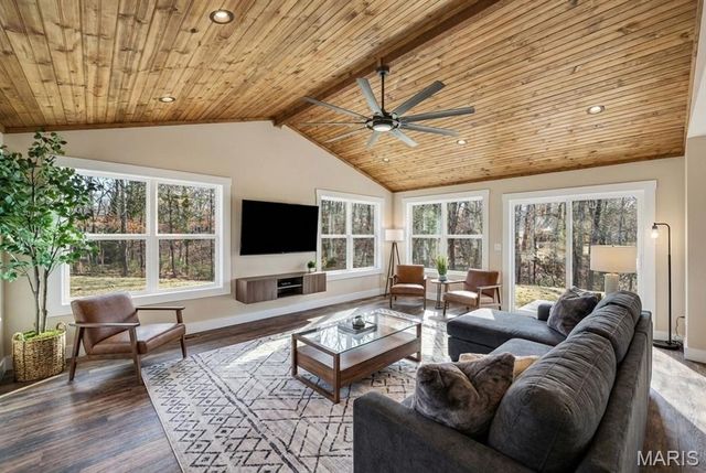 13556 Rustic Valley Drive, Wright City, MO 63390