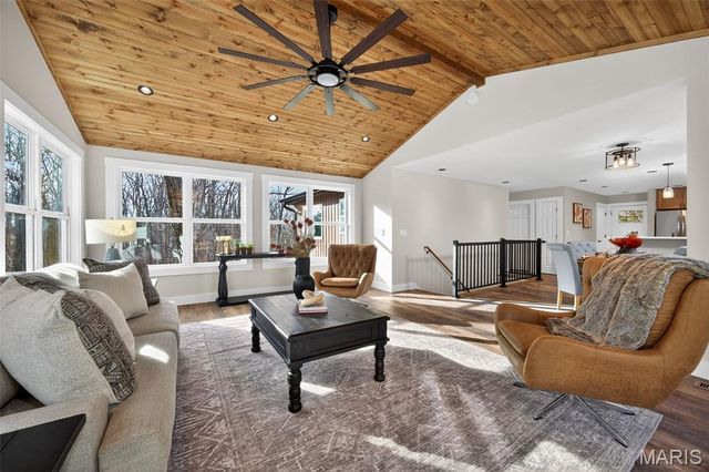 13556 Rustic Valley Drive, Wright City, MO 63390