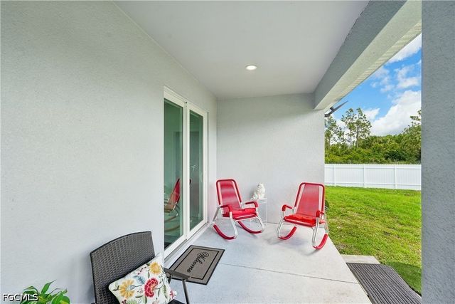 910 Richmond AVE N, Lehigh Acres, FL 33972