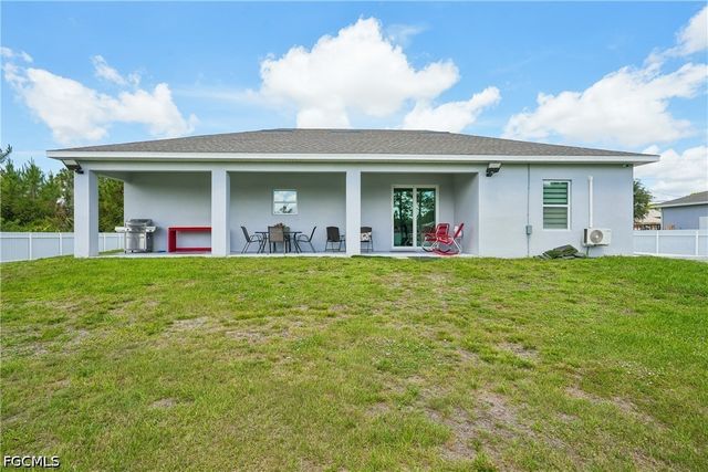 910 Richmond AVE N, Lehigh Acres, FL 33972