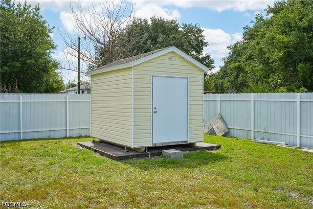 910 Richmond AVE N, Lehigh Acres, FL 33972