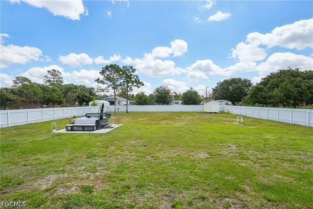 910 Richmond AVE N, Lehigh Acres, FL 33972