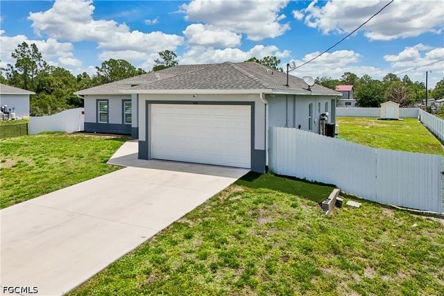 910 Richmond AVE N, Lehigh Acres, FL 33972