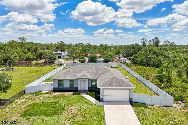 910 Richmond AVE N, Lehigh Acres, FL 33972