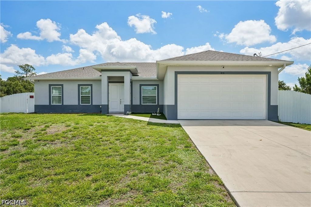 910 Richmond AVE N, Lehigh Acres, FL 33972