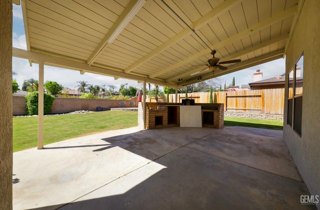 3800 Northgate Drive, Bakersfield, CA 93306