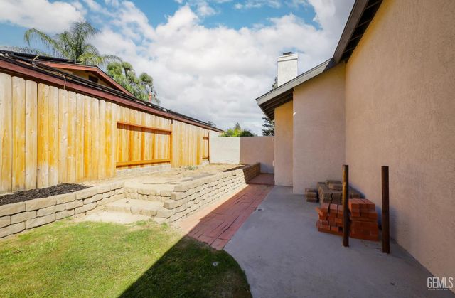 3800 Northgate Drive, Bakersfield, CA 93306