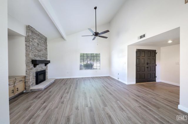 3800 Northgate Drive, Bakersfield, CA 93306