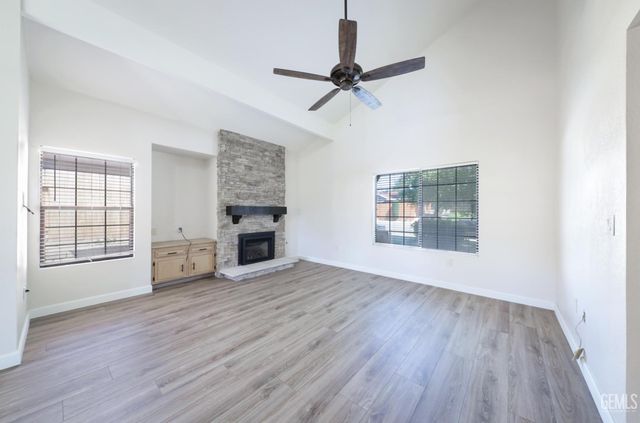 3800 Northgate Drive, Bakersfield, CA 93306