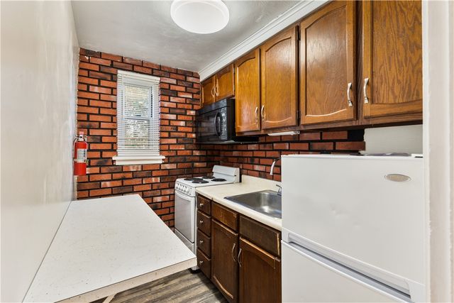 1111 Overland, Duquesne, PA 15110