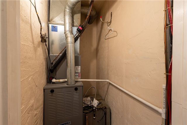 1111 Overland, Duquesne, PA 15110