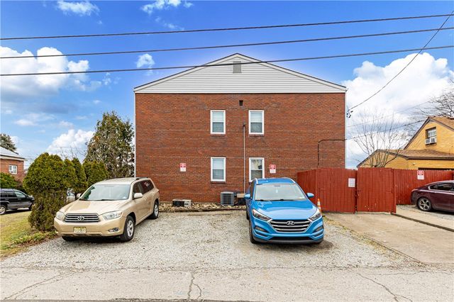 1111 Overland, Duquesne, PA 15110