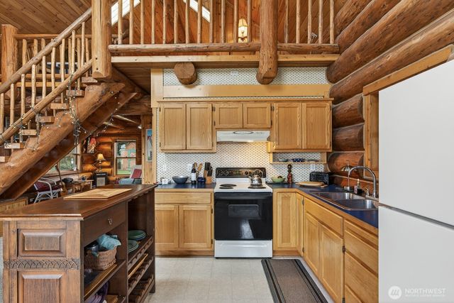 2945 Janet Avenue, Camano Island, WA 98282