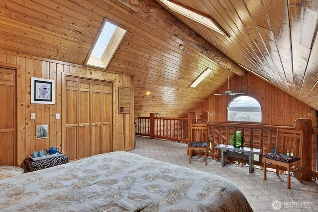 2945 Janet Avenue, Camano Island, WA 98282