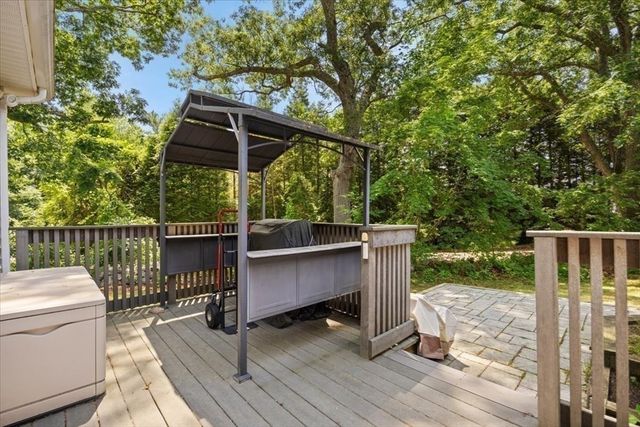 418 Webster St, Hanover, MA 02339