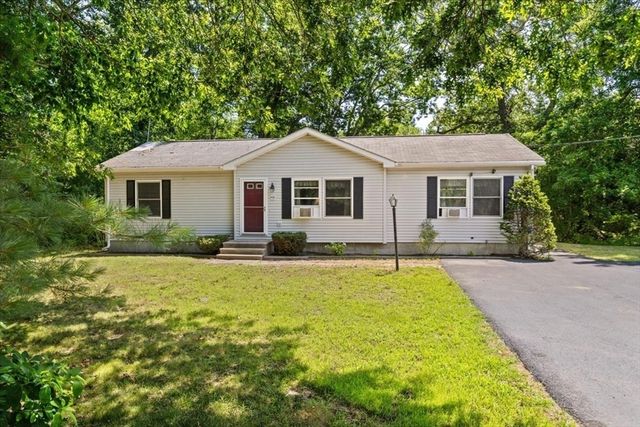 418 Webster St, Hanover, MA 02339