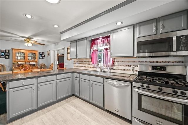 418 Webster St, Hanover, MA 02339