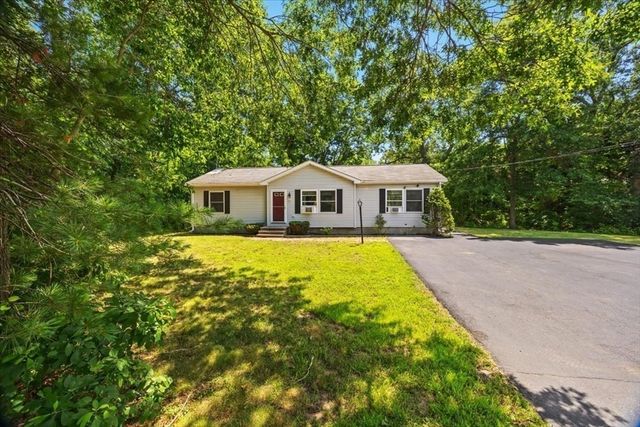 418 Webster St, Hanover, MA 02339