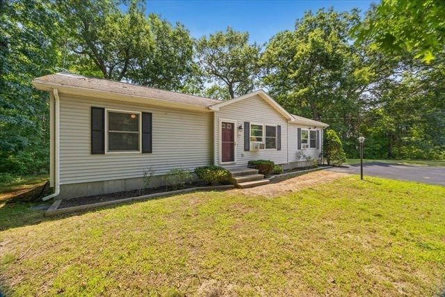 418 Webster St, Hanover, MA 02339