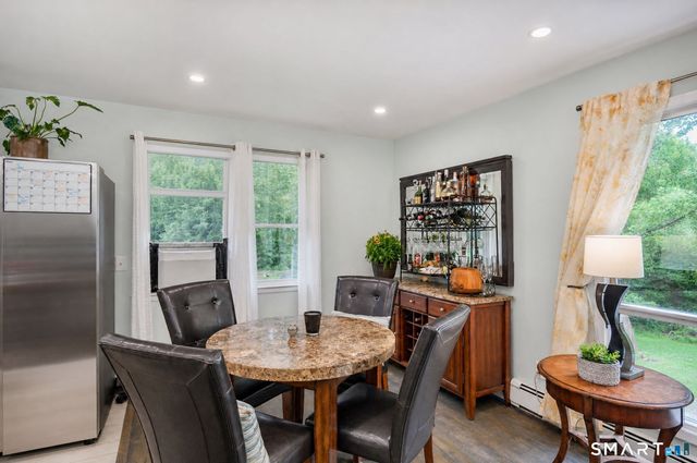 11 Hammond Road, New Fairfield, CT 06812