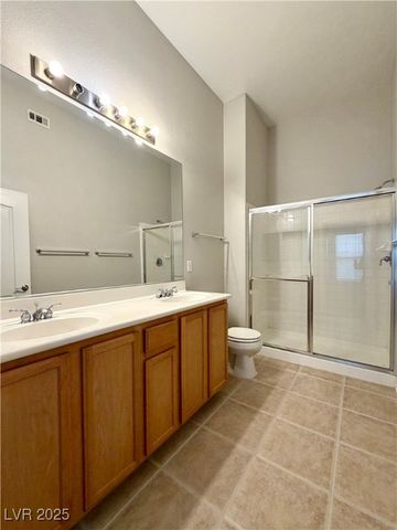 3570 CACTUS SHADOW Street 203, Las Vegas, NV 89129