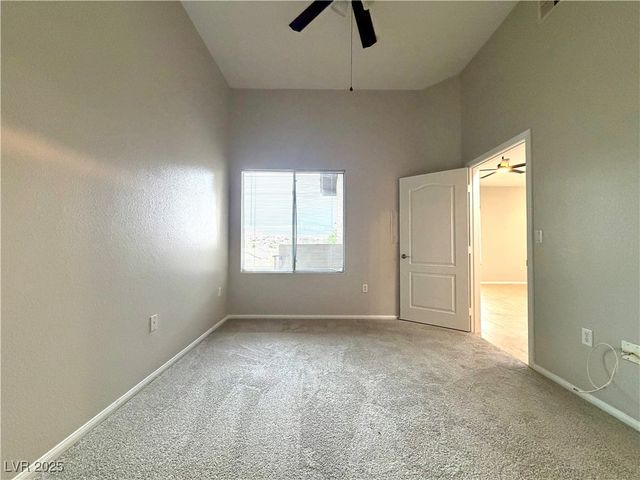3570 CACTUS SHADOW Street 203, Las Vegas, NV 89129
