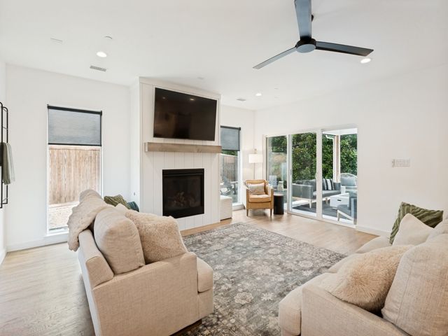 972 Meadow Bend Loop S, Grapevine, TX 76051