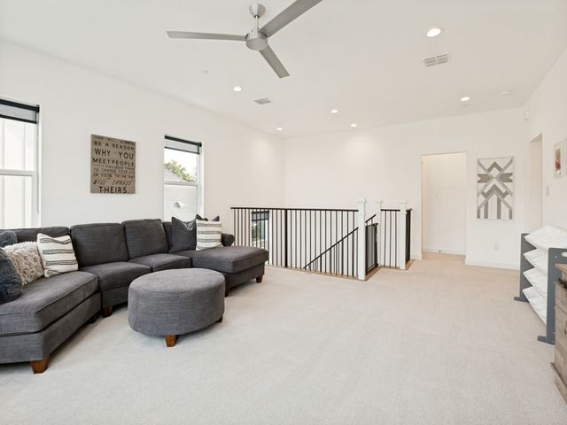972 Meadow Bend Loop S, Grapevine, TX 76051