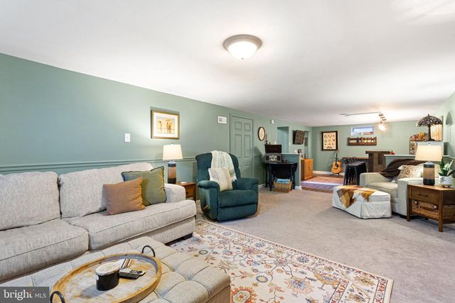 725 W 3RD AVE, Runnemede, NJ 08078