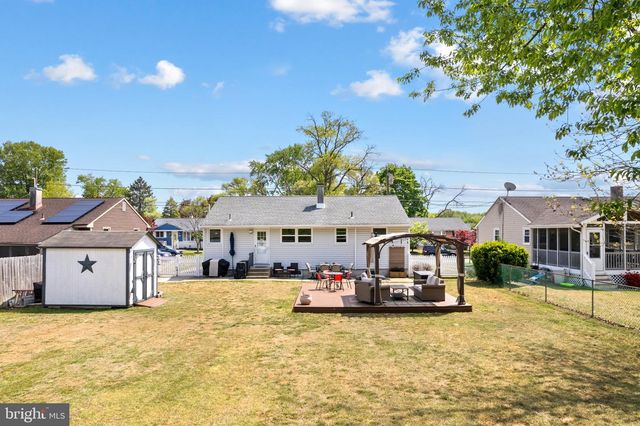725 W 3RD AVE, Runnemede, NJ 08078