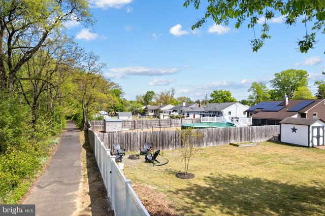 725 W 3RD AVE, Runnemede, NJ 08078