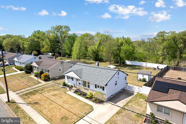 725 W 3RD AVE, Runnemede, NJ 08078